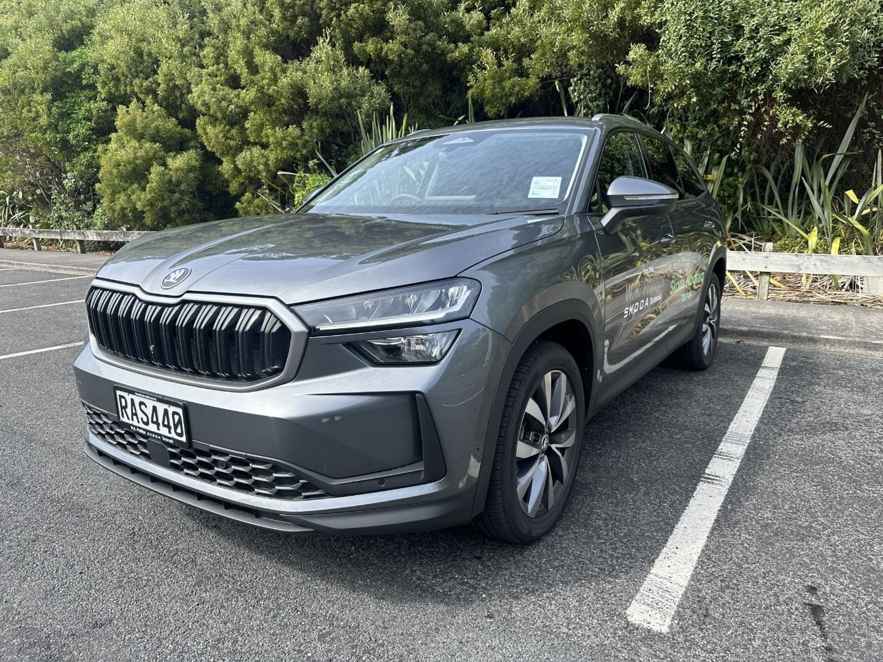 Vehicle image 3
