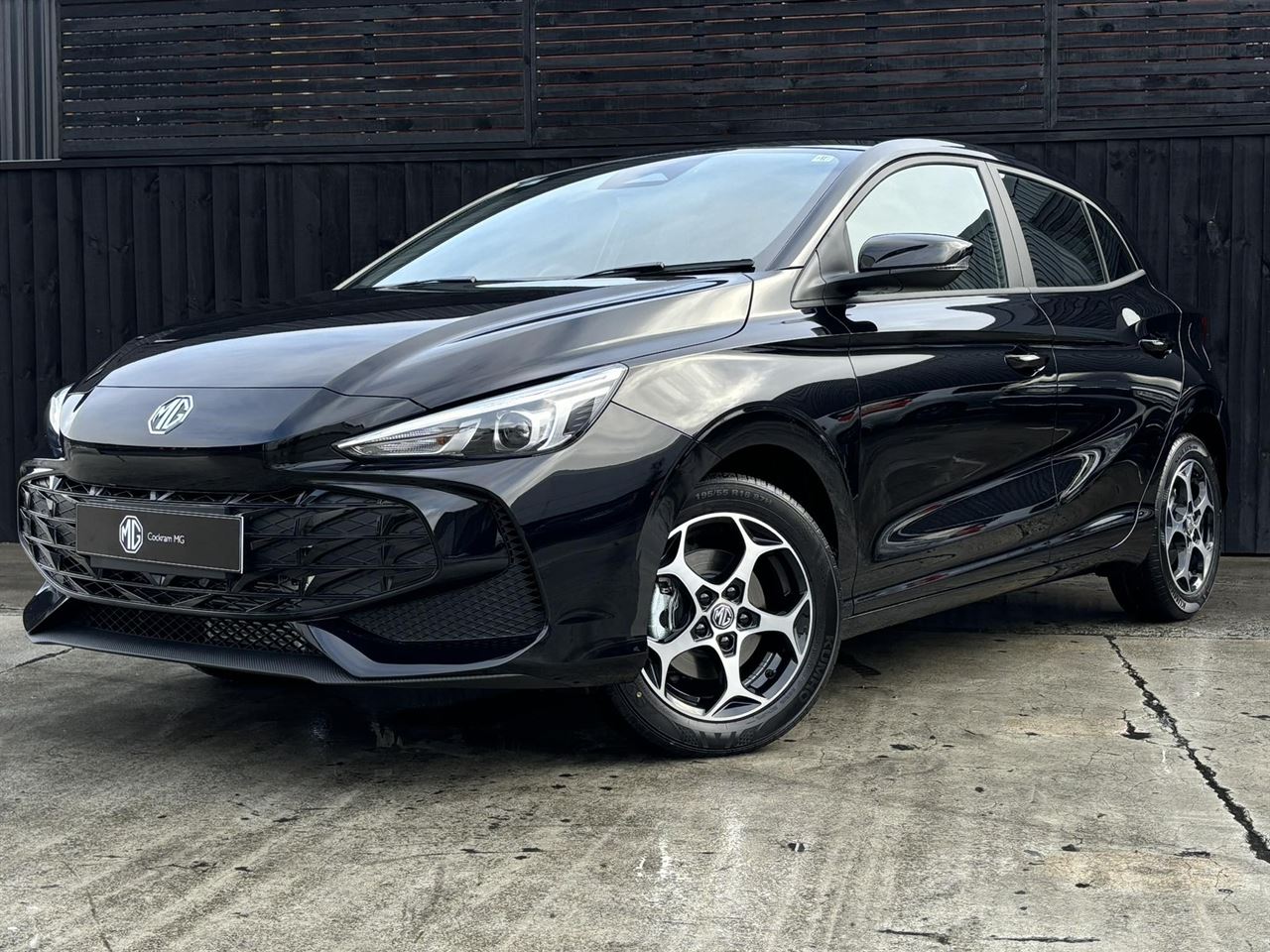 Vehicle image 5