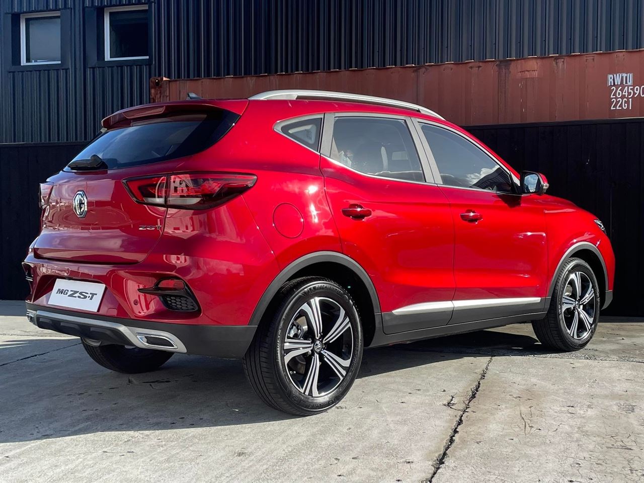 Vehicle image 3