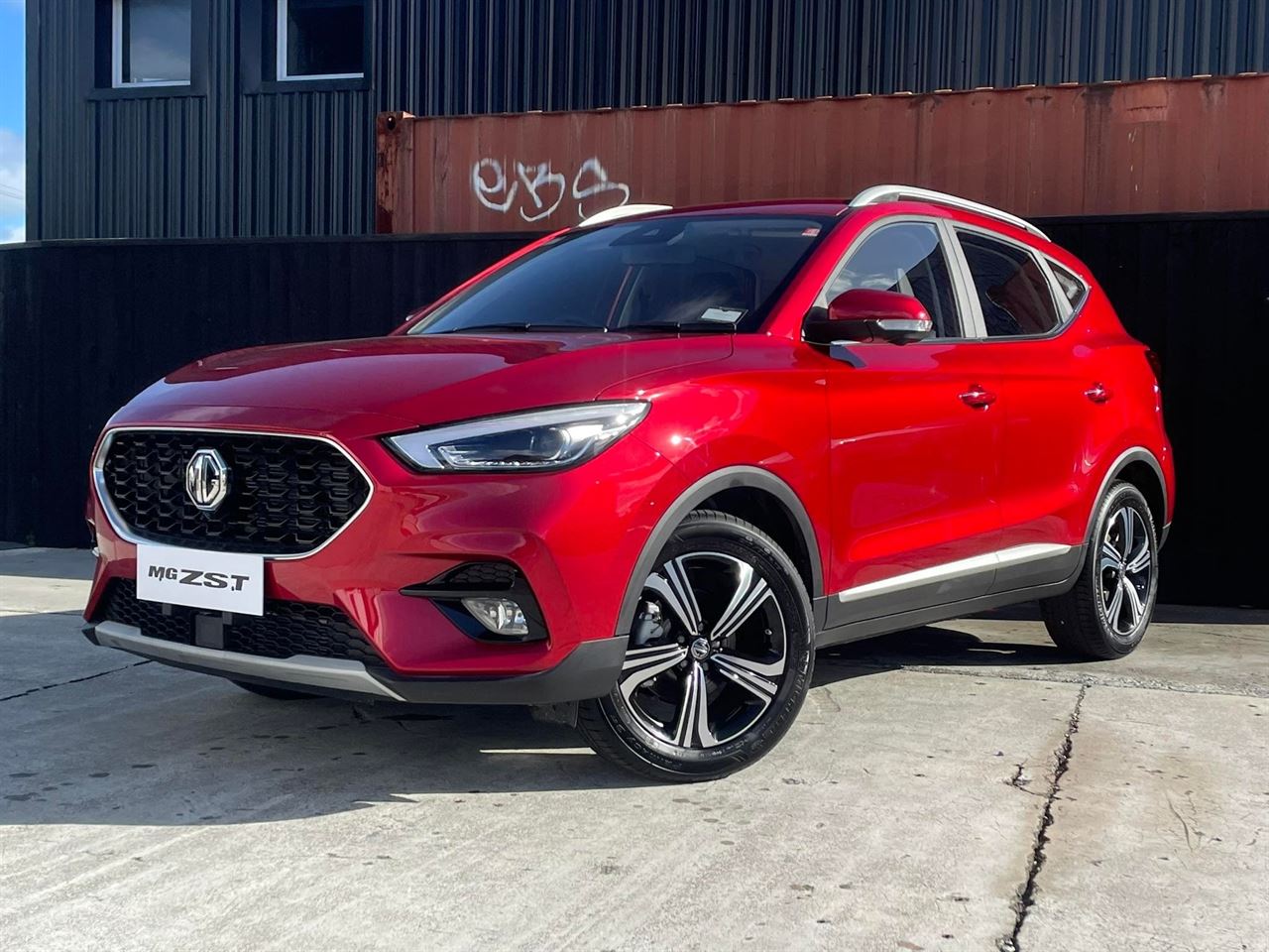 Vehicle image 5