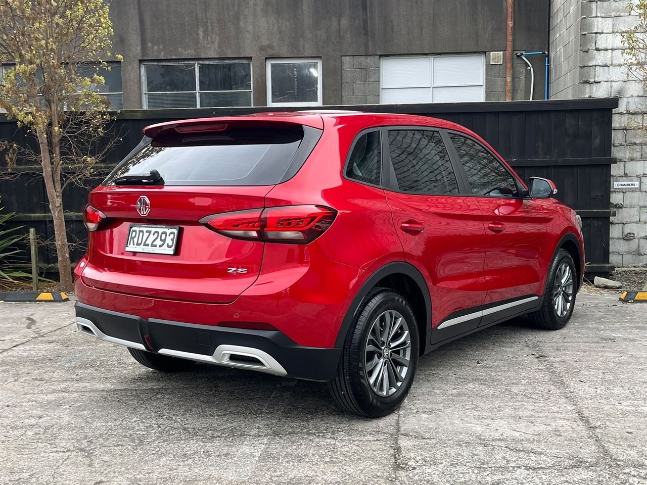 Vehicle image 3