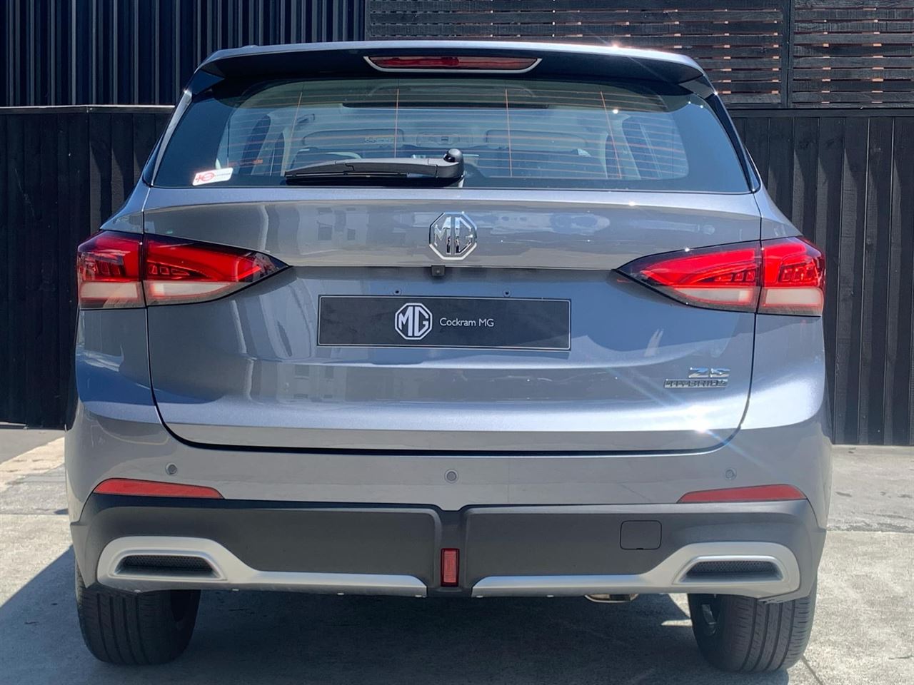 Vehicle image 4