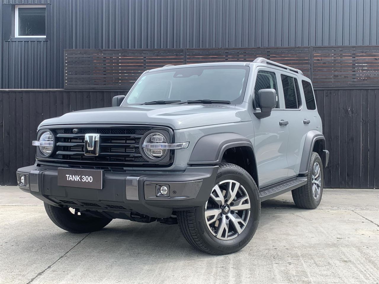 Vehicle image 3