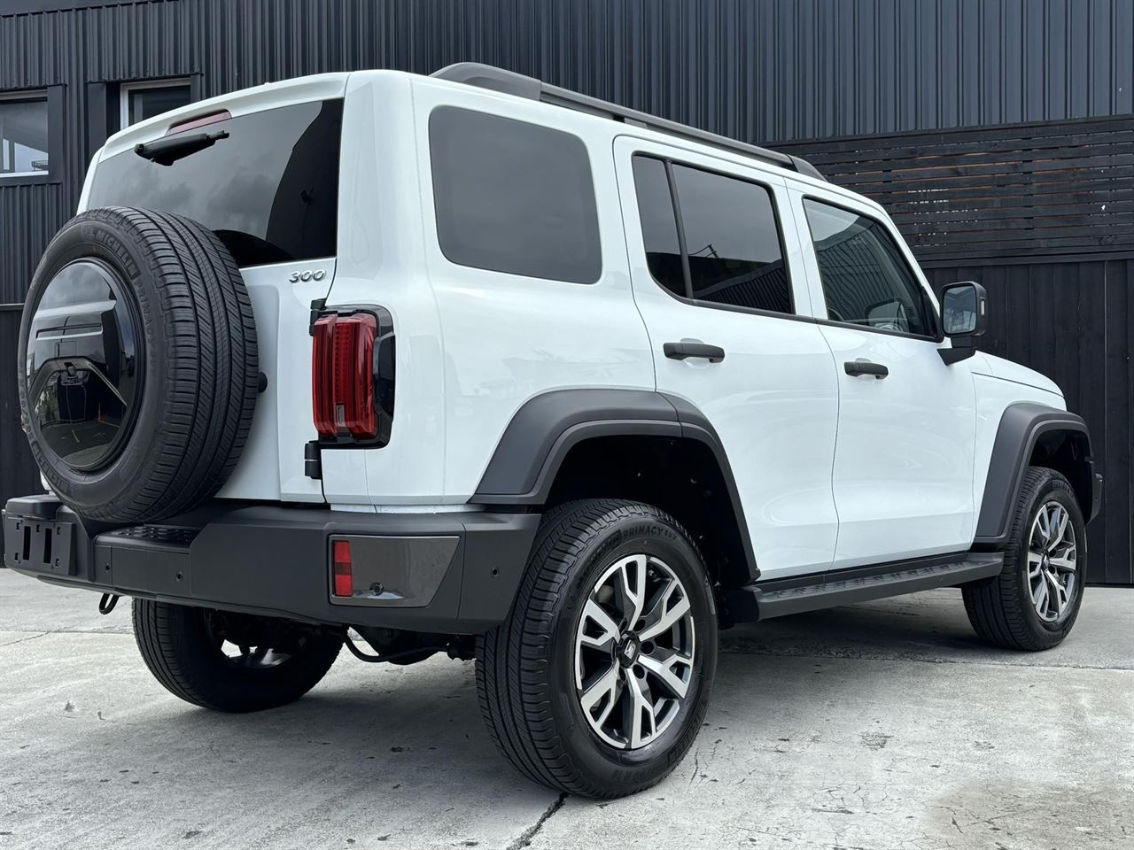 Vehicle image 3
