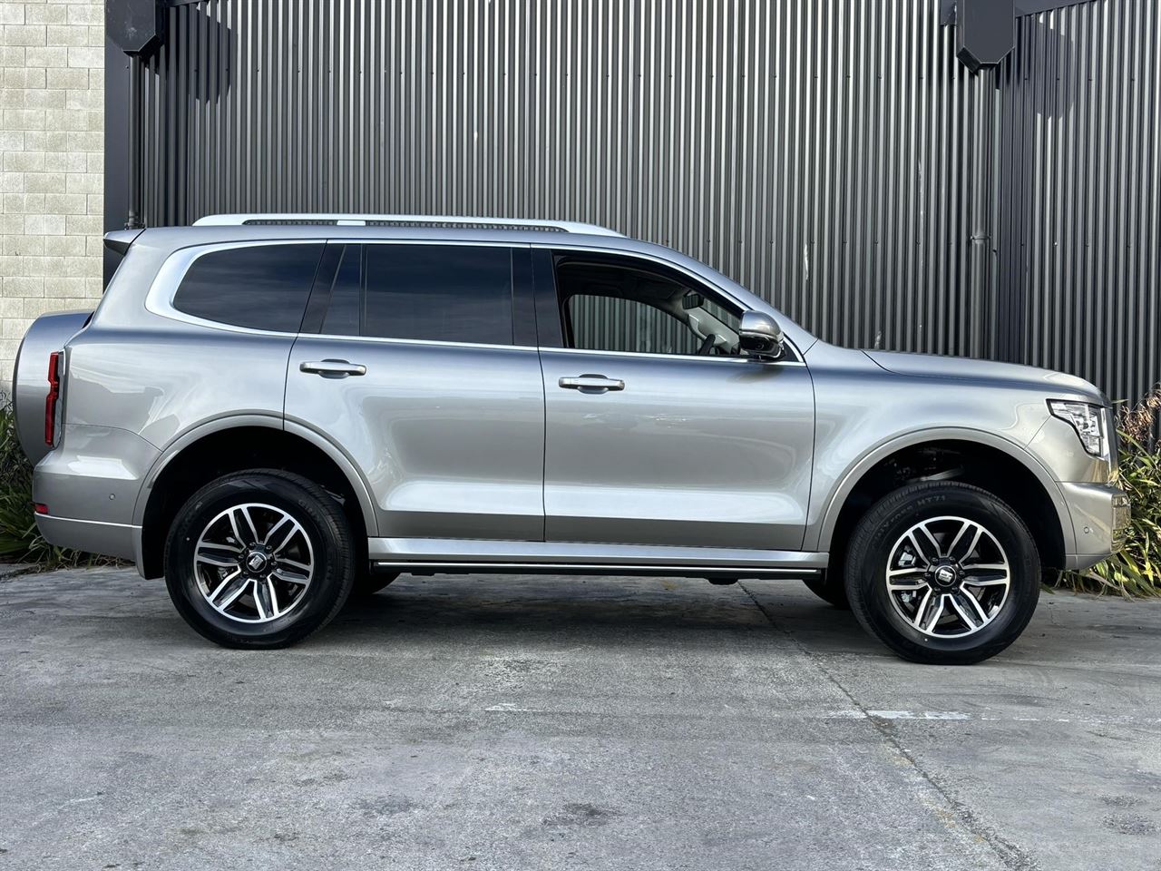 Vehicle image 2