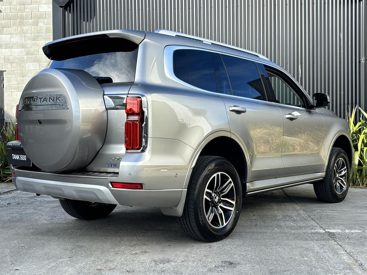 Vehicle image 3