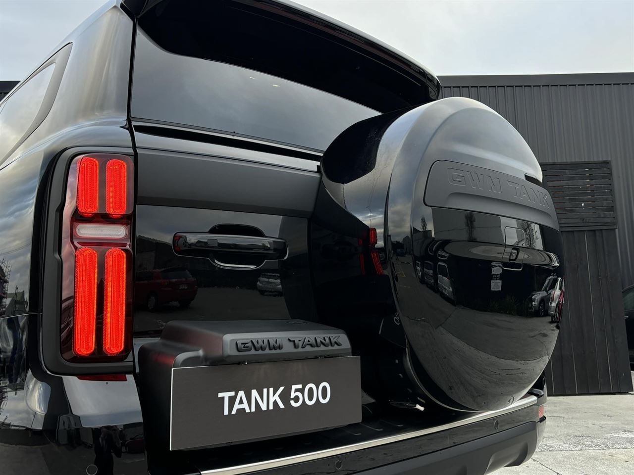 Vehicle image 5