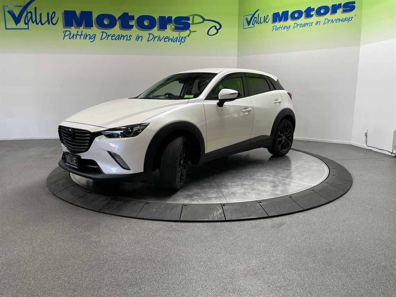Vehicle image 3
