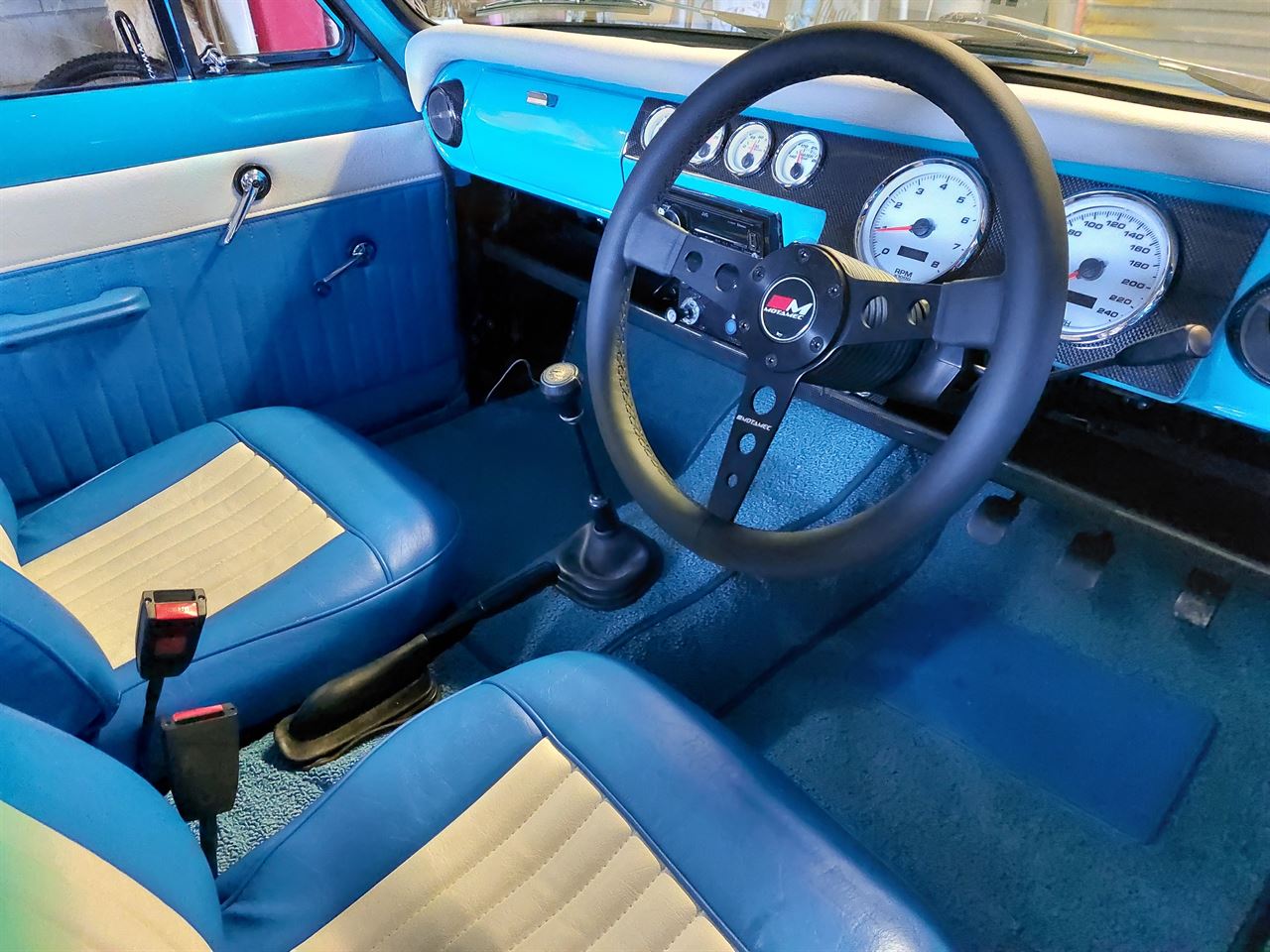 Vehicle image 5