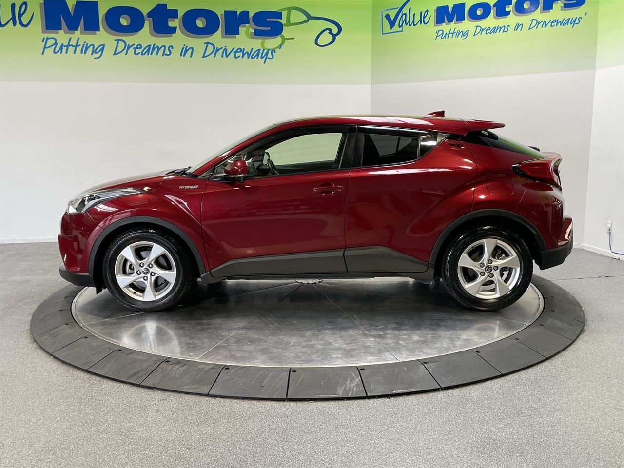 Vehicle image 5