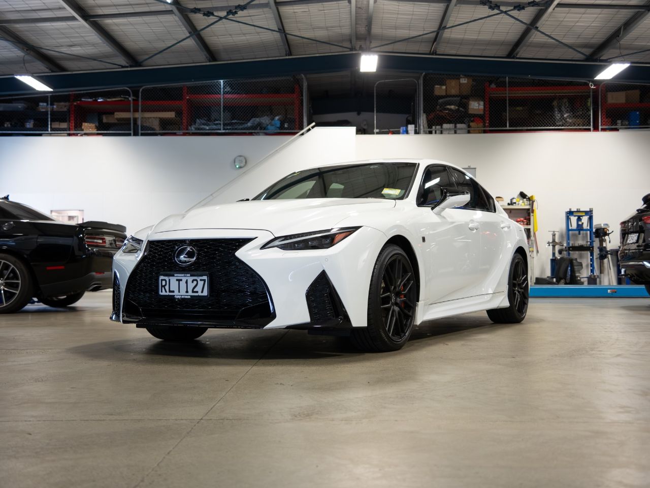 Vehicle image 5