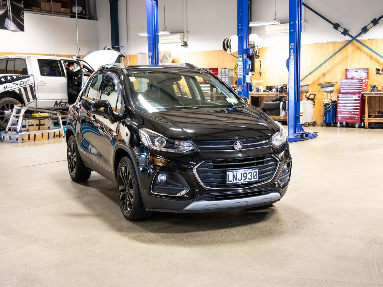 Vehicle image 4