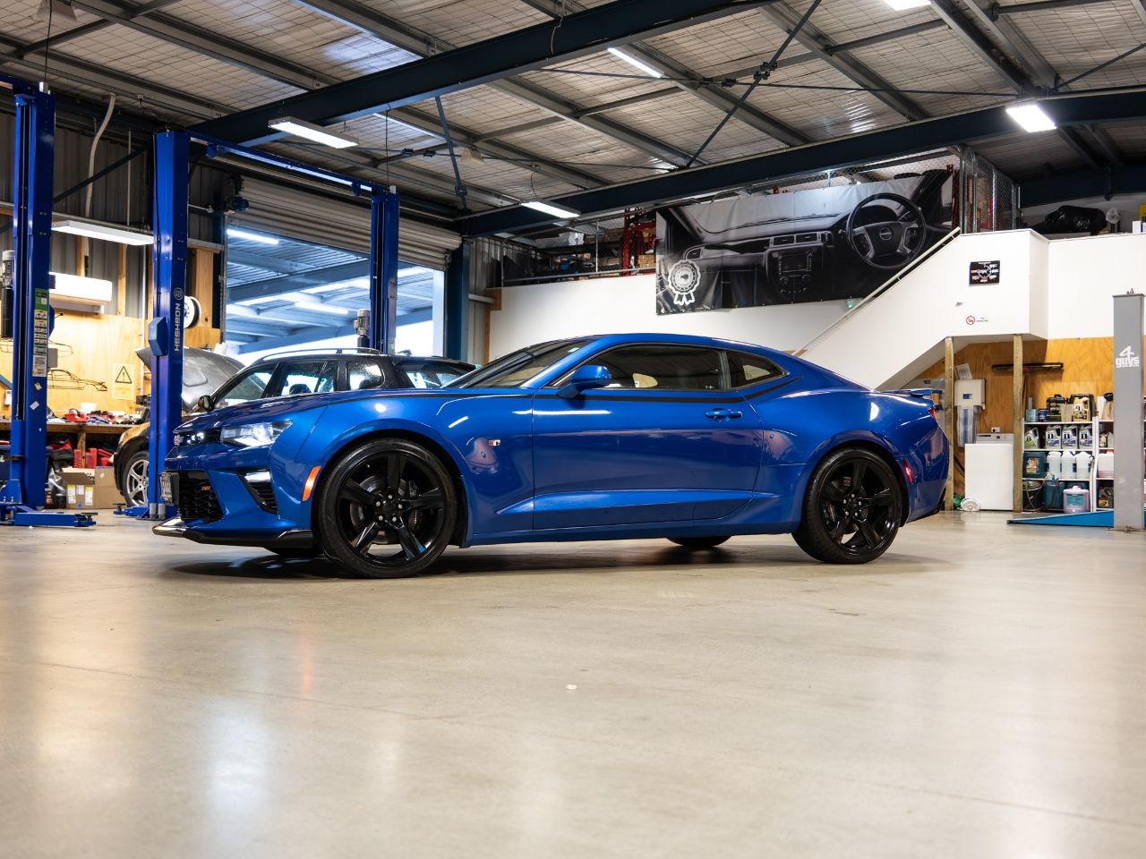 Vehicle image 5