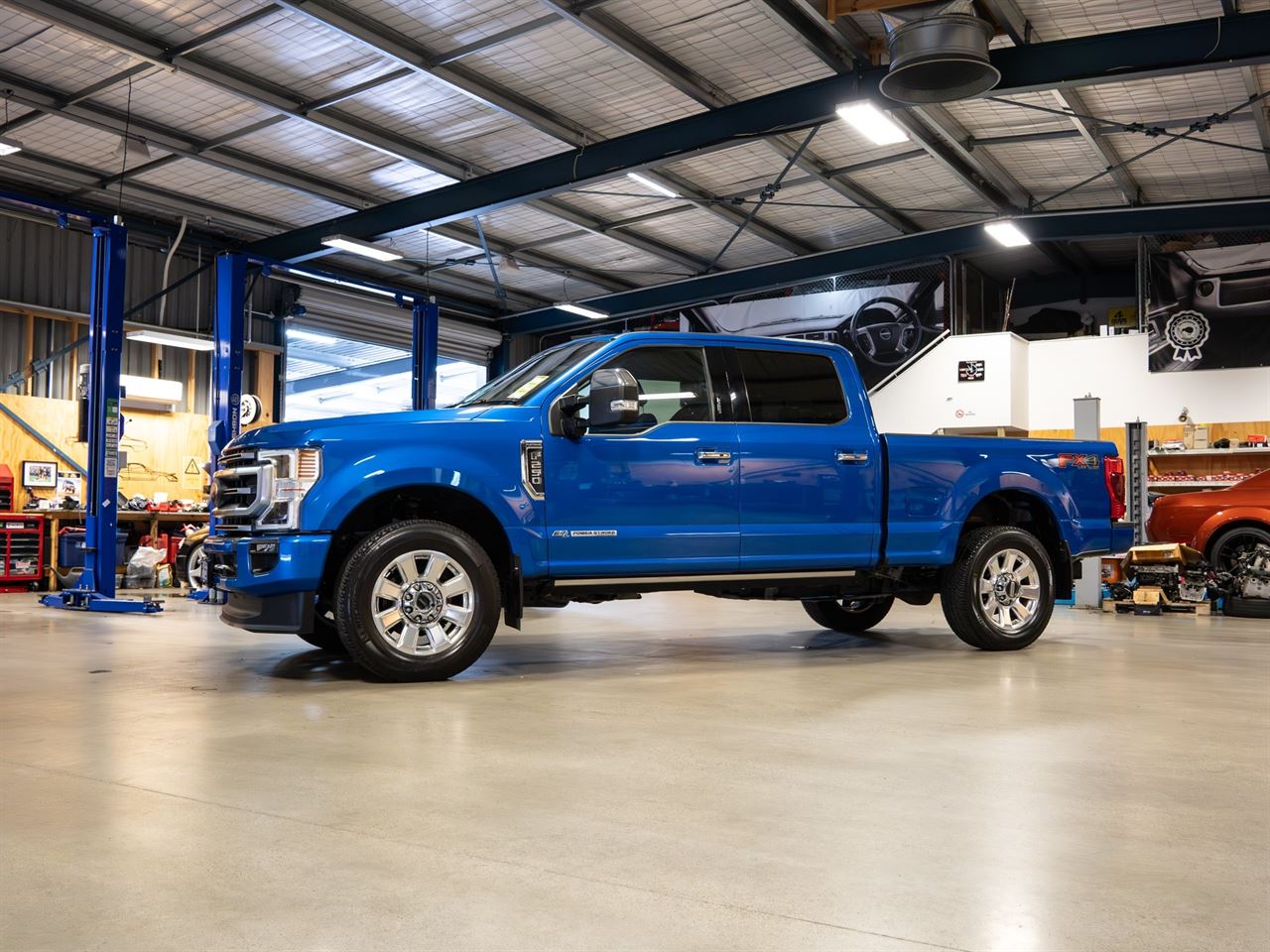 Vehicle image 4