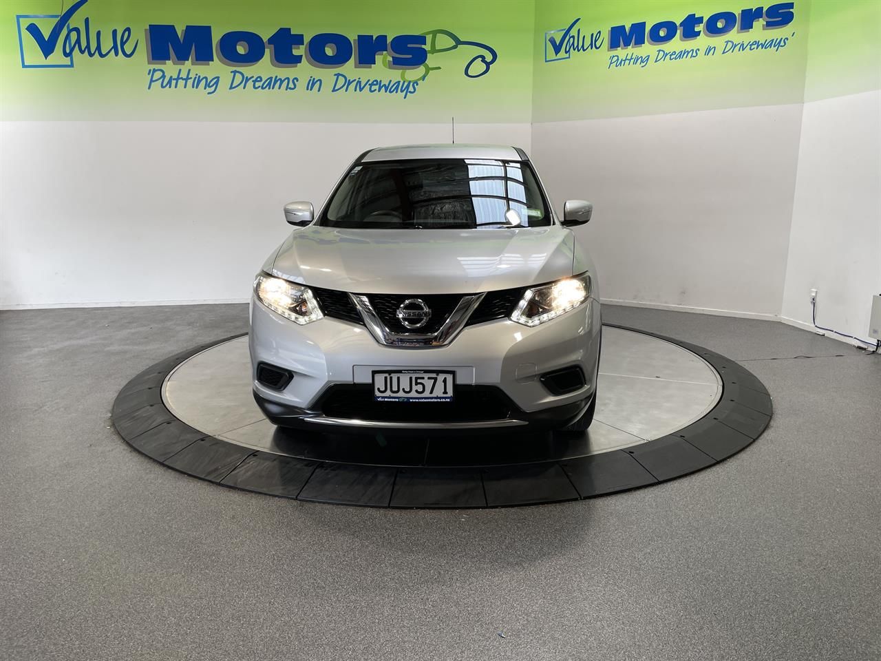 Vehicle image 2