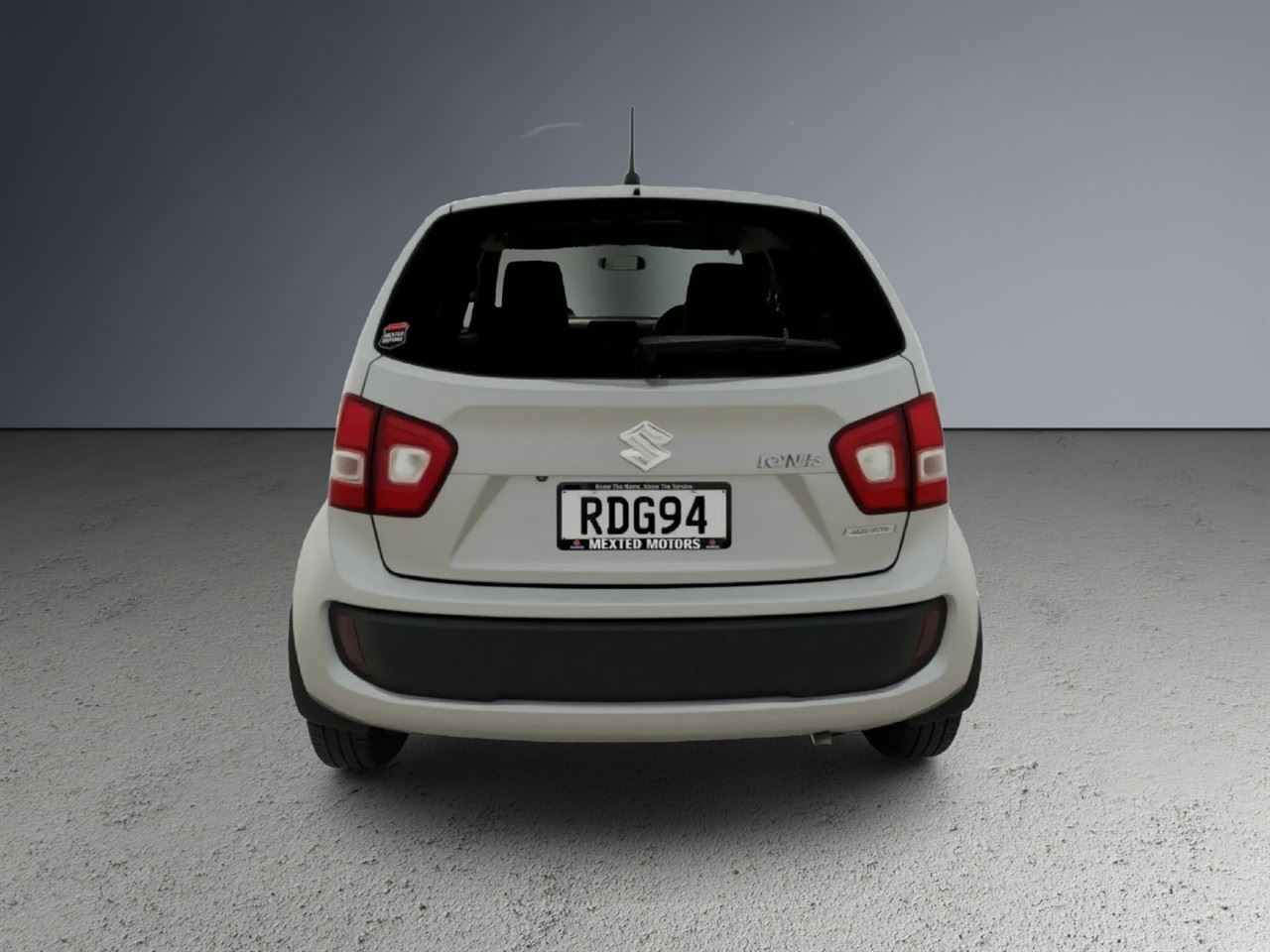 Vehicle image 5