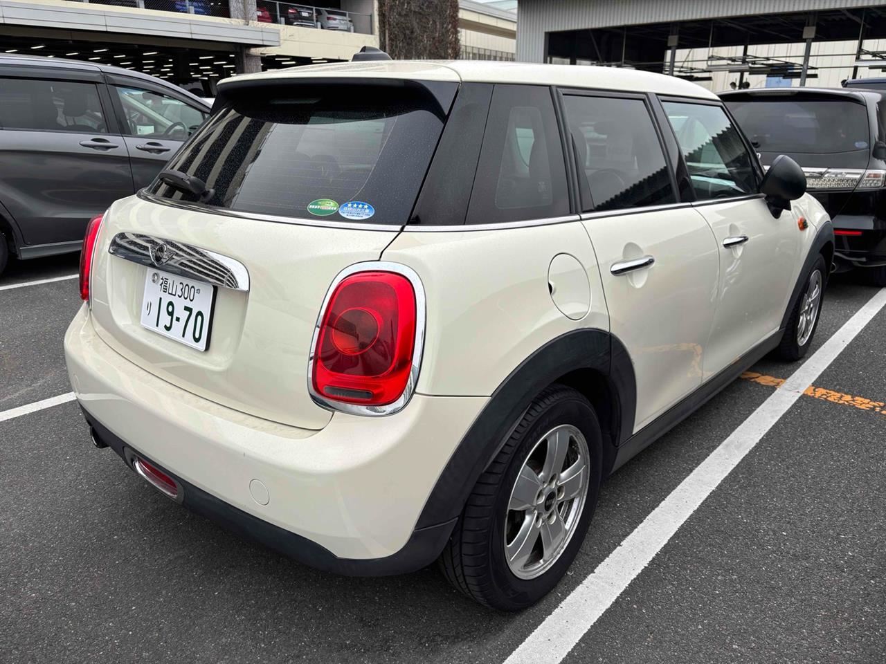 Vehicle image 2