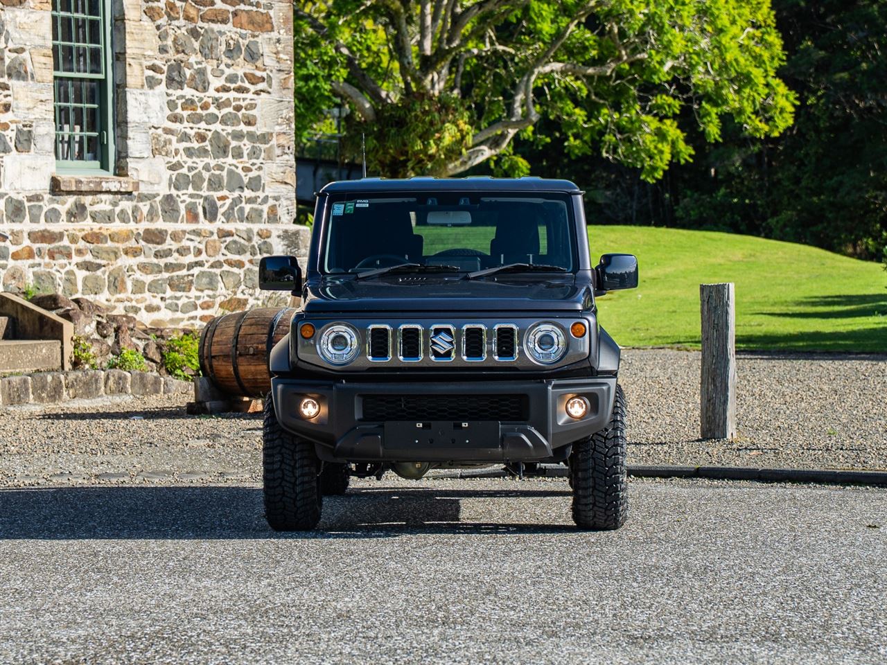 Vehicle image 4