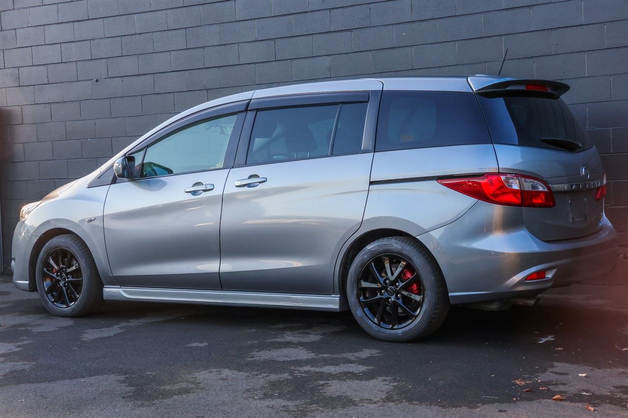 Vehicle image 4
