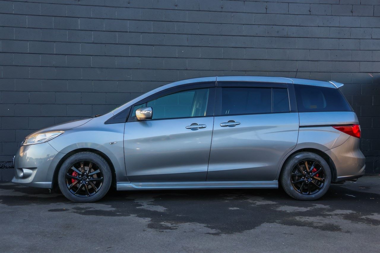 Vehicle image 5