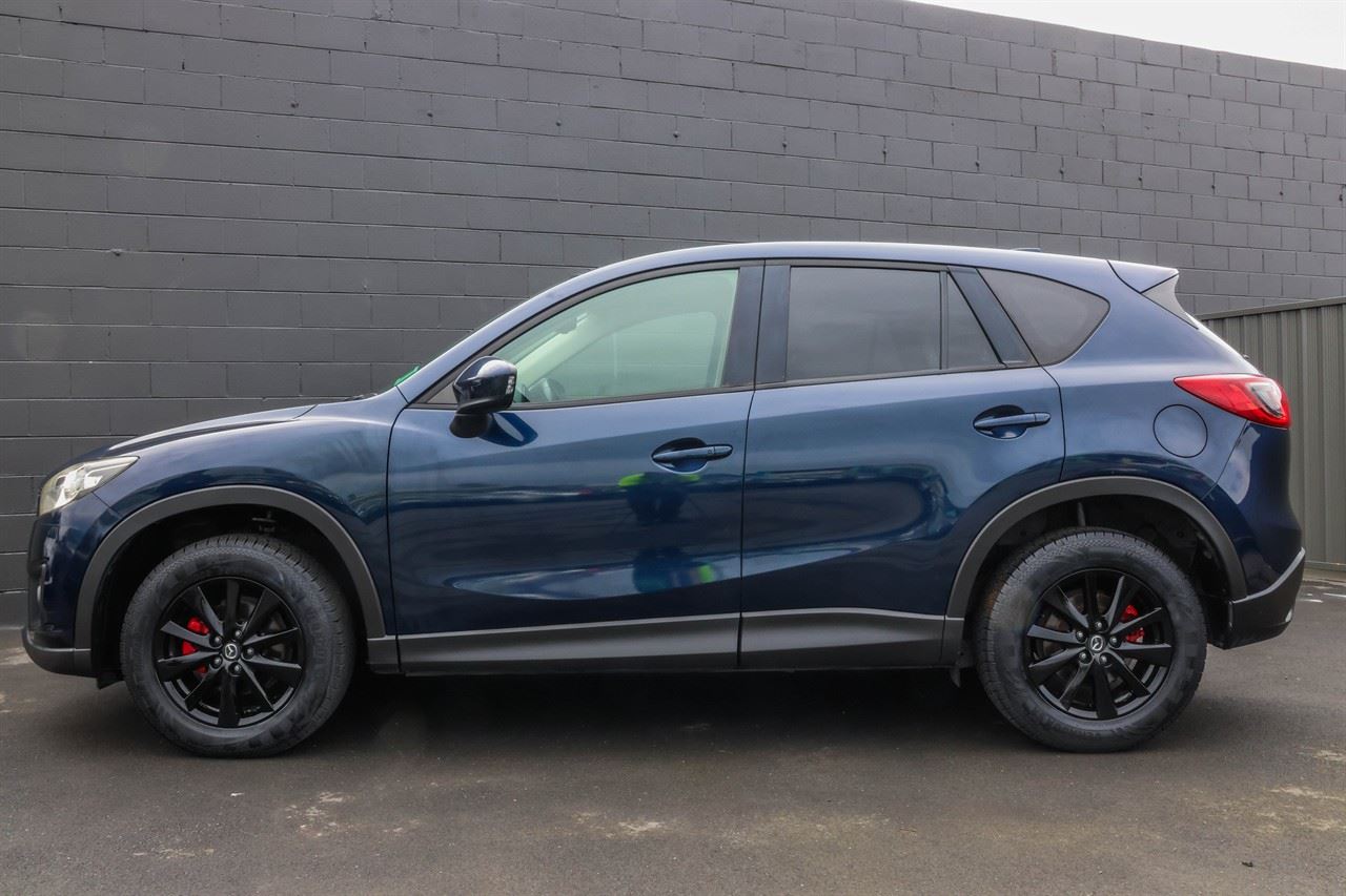 Vehicle image 5