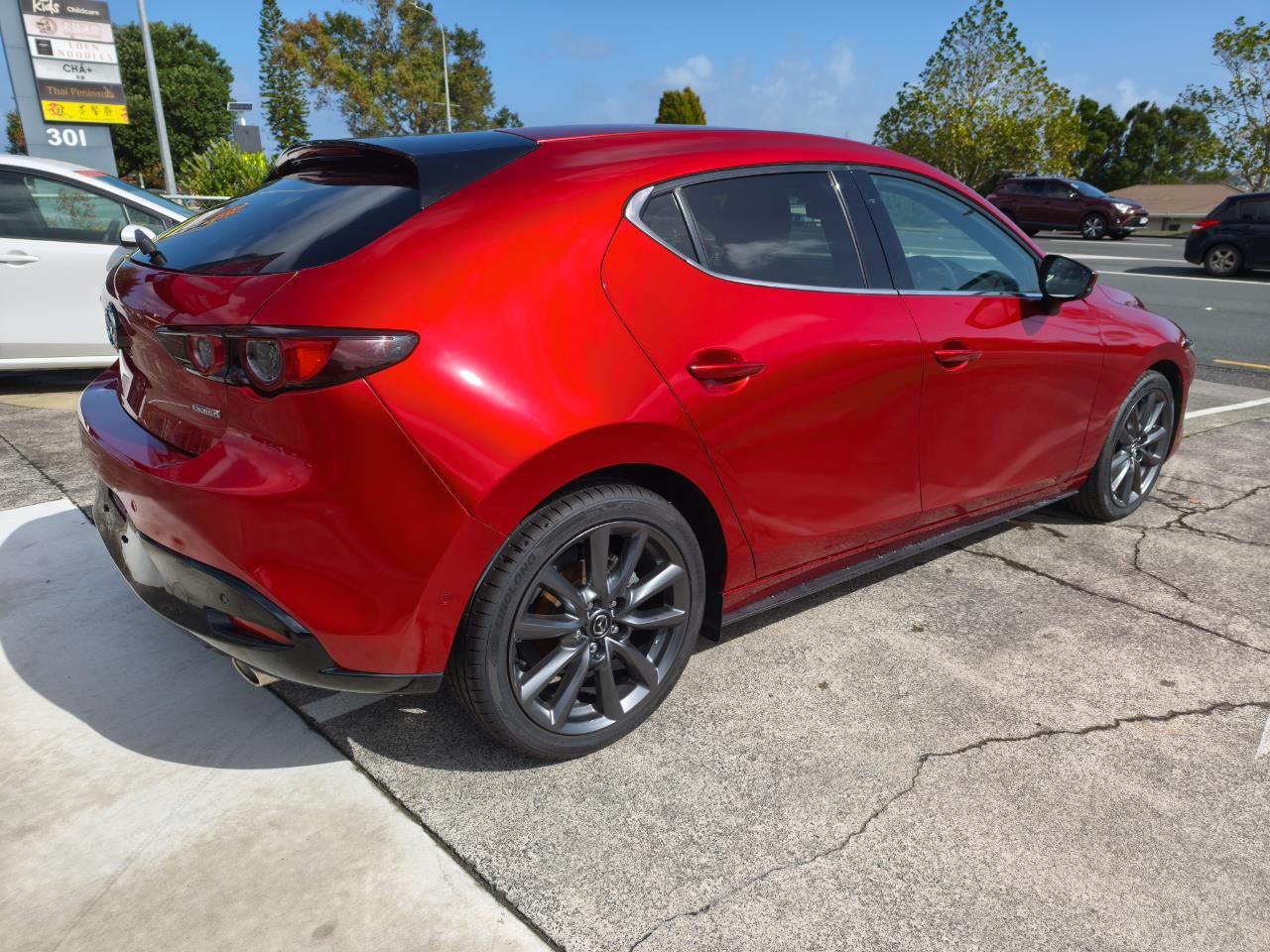 Vehicle image 4
