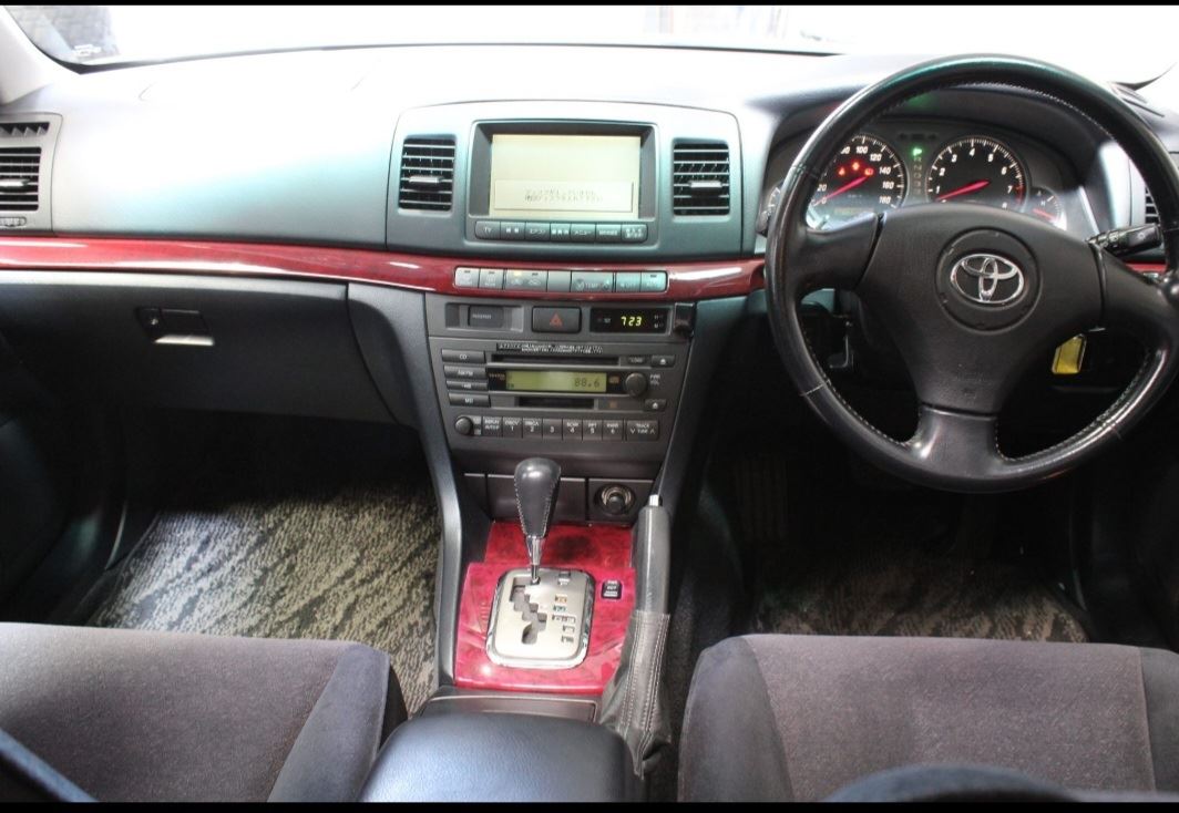 Vehicle image 4