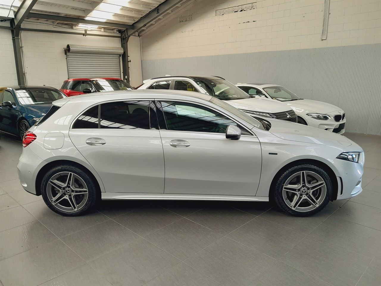 Vehicle image 3