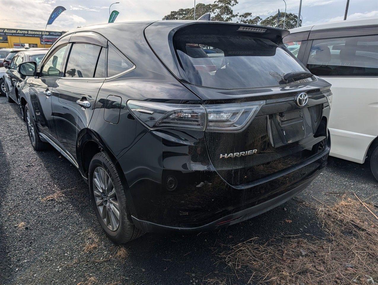Vehicle image 3