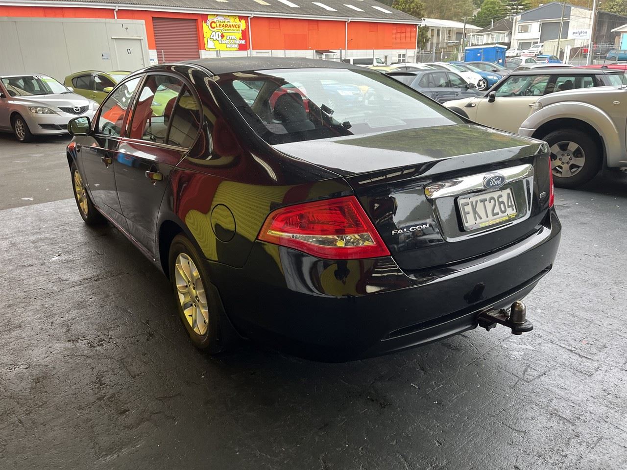 Vehicle image 4