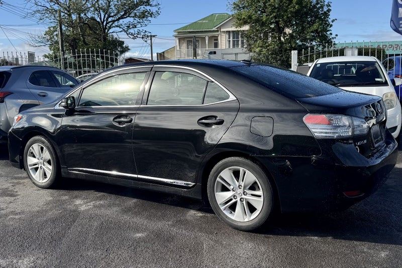 Vehicle image 3