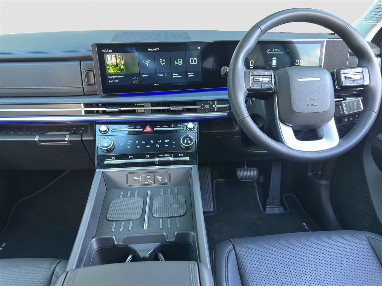 Vehicle image 3