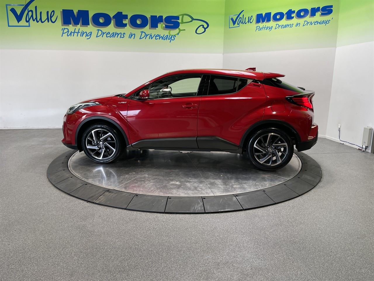 Vehicle image 4