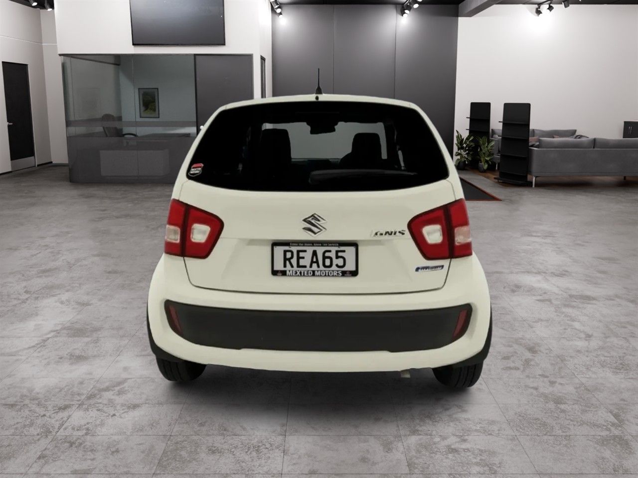 Vehicle image 5