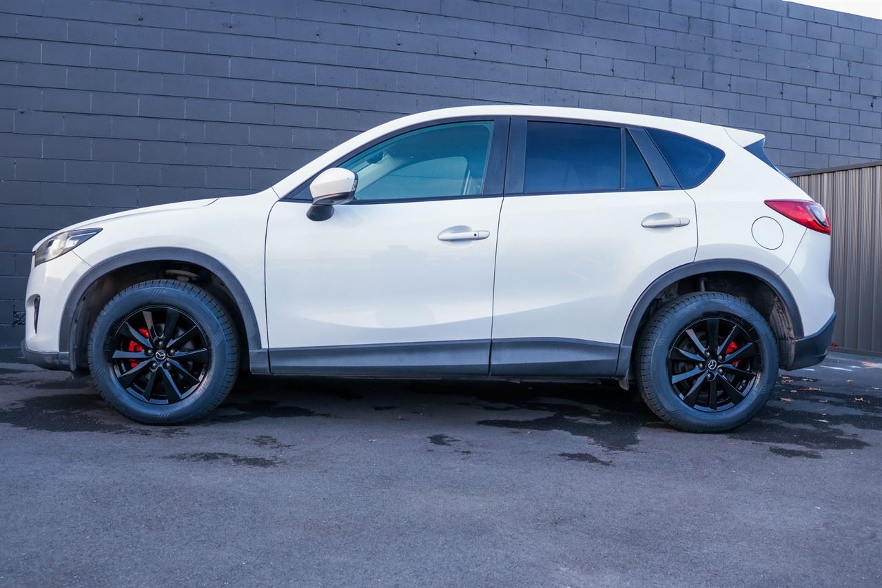 Vehicle image 5