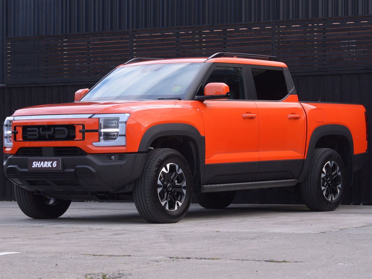 Vehicle image 5