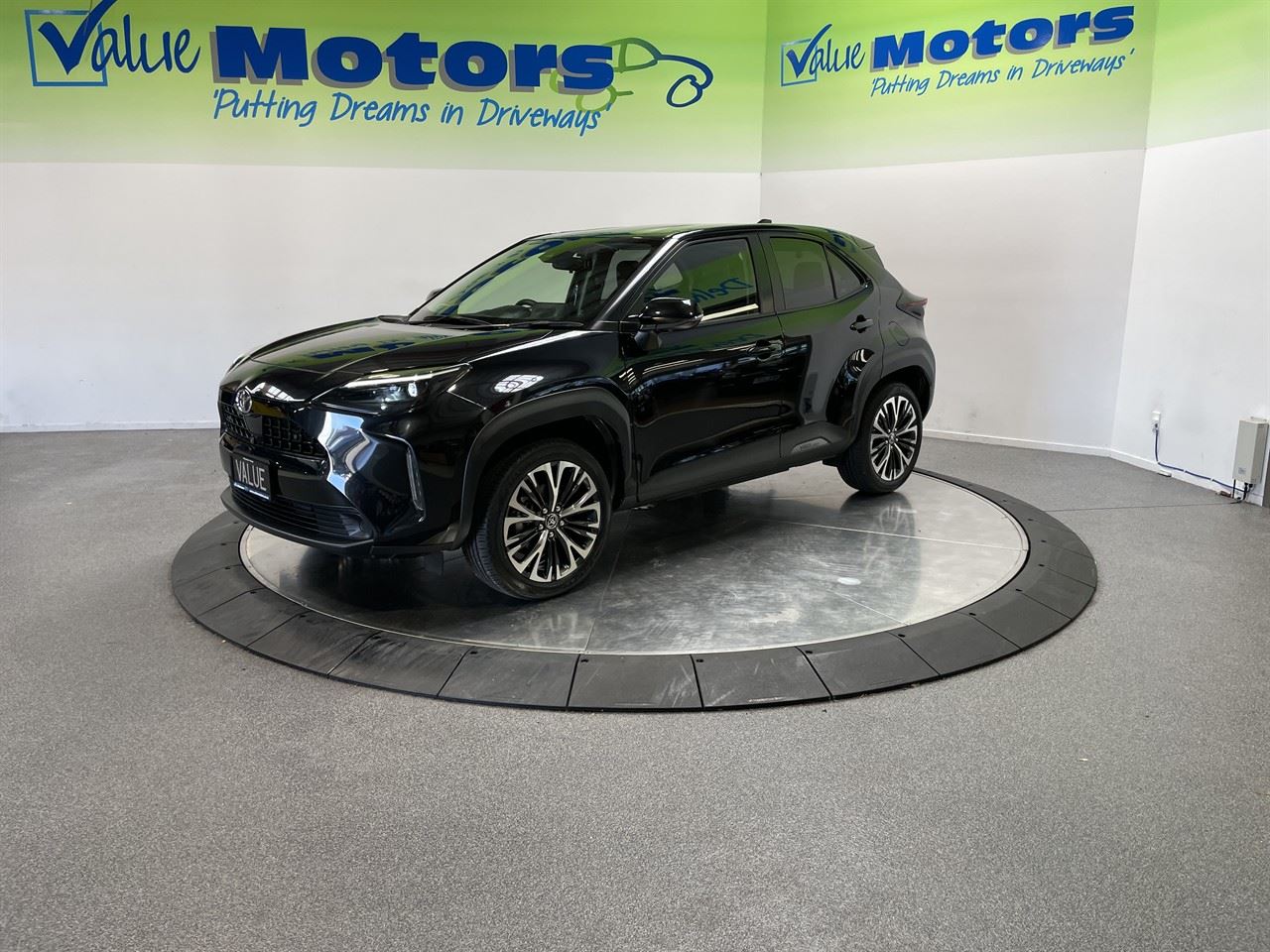 Vehicle image 3