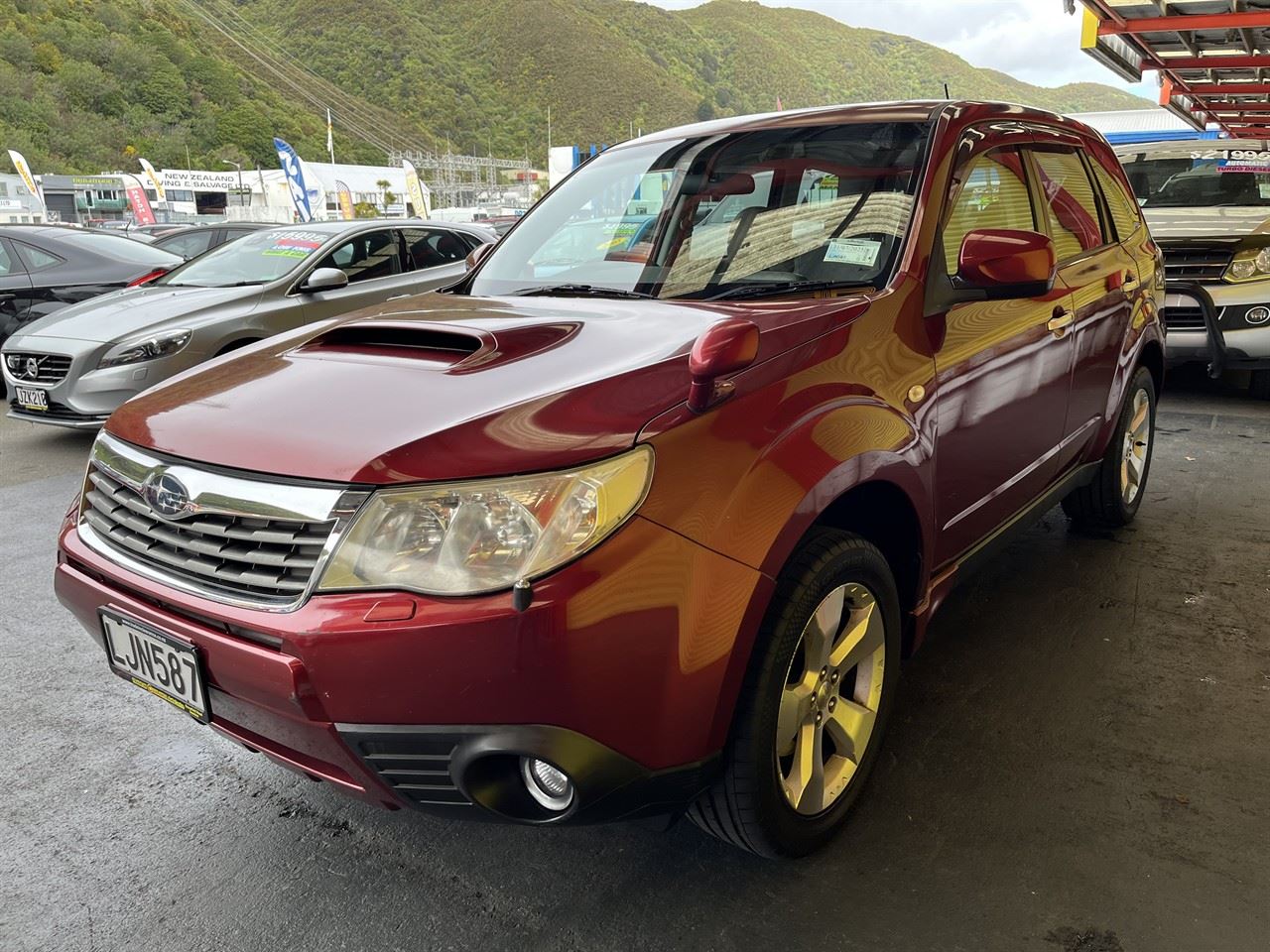 Vehicle image 3