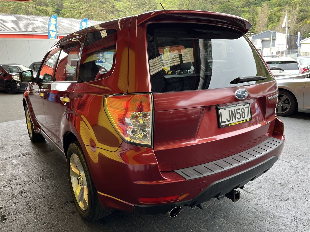 Vehicle image 4