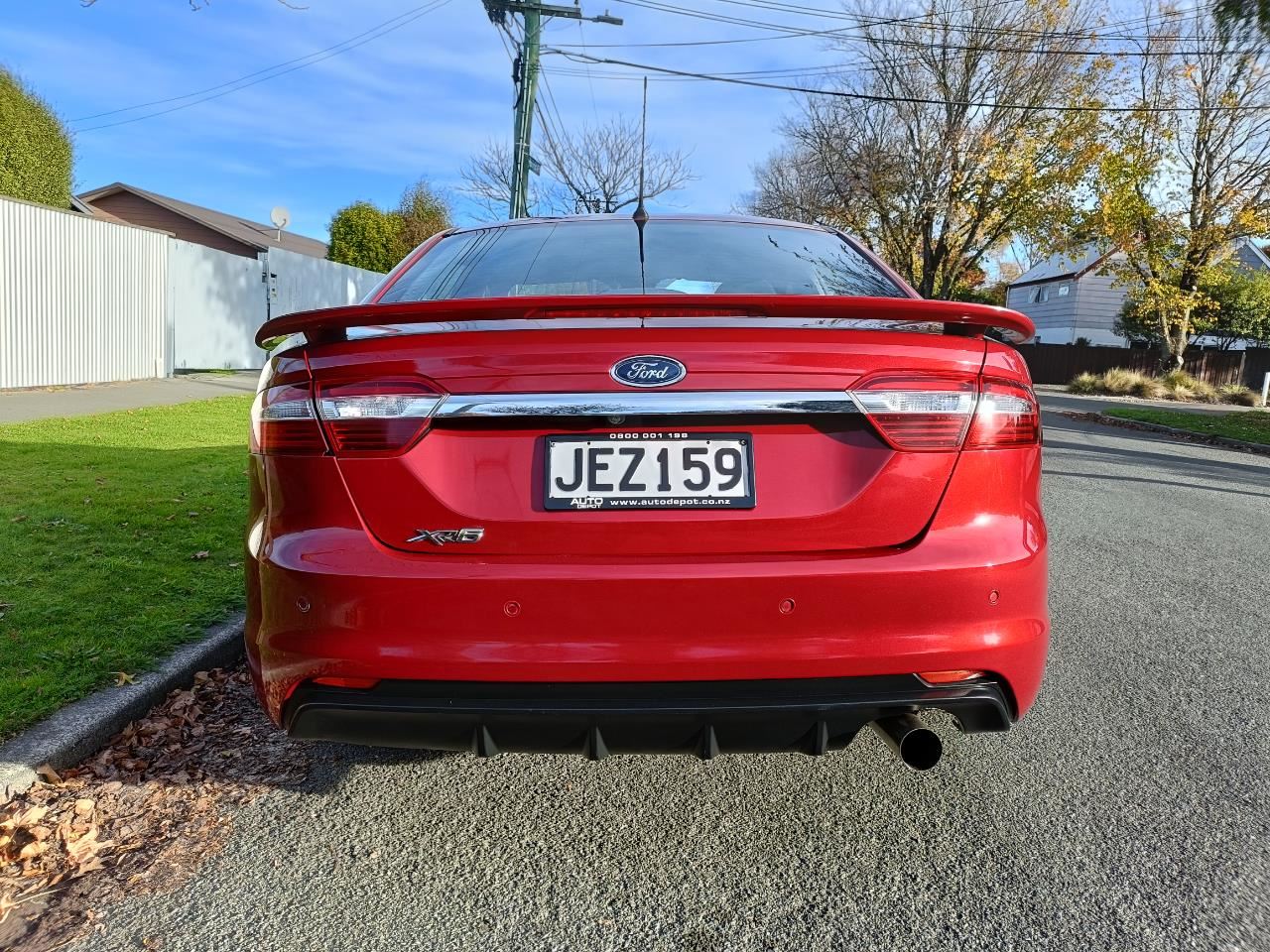 Vehicle image 5