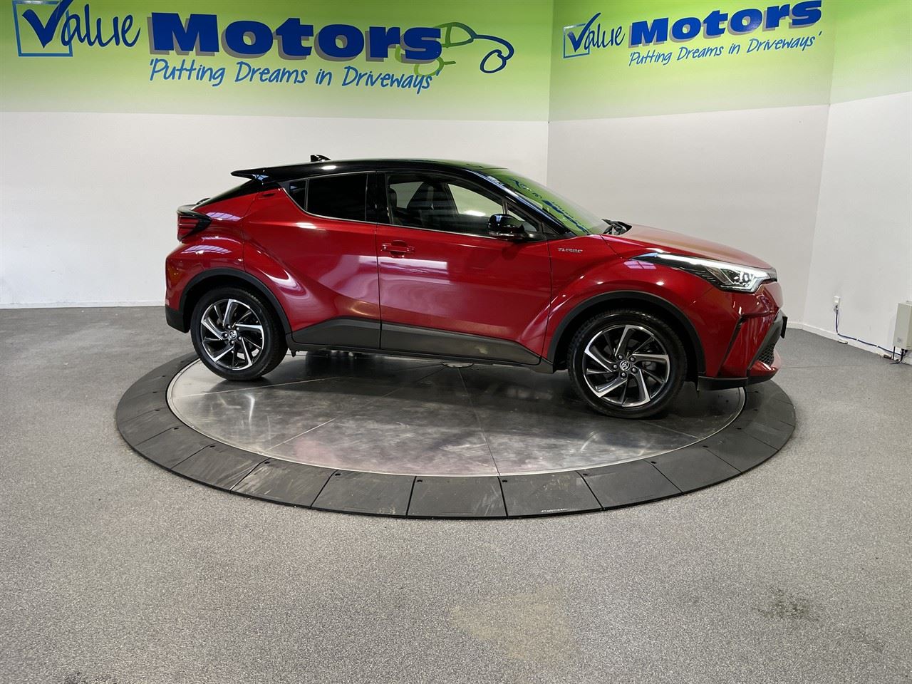 Vehicle image 3
