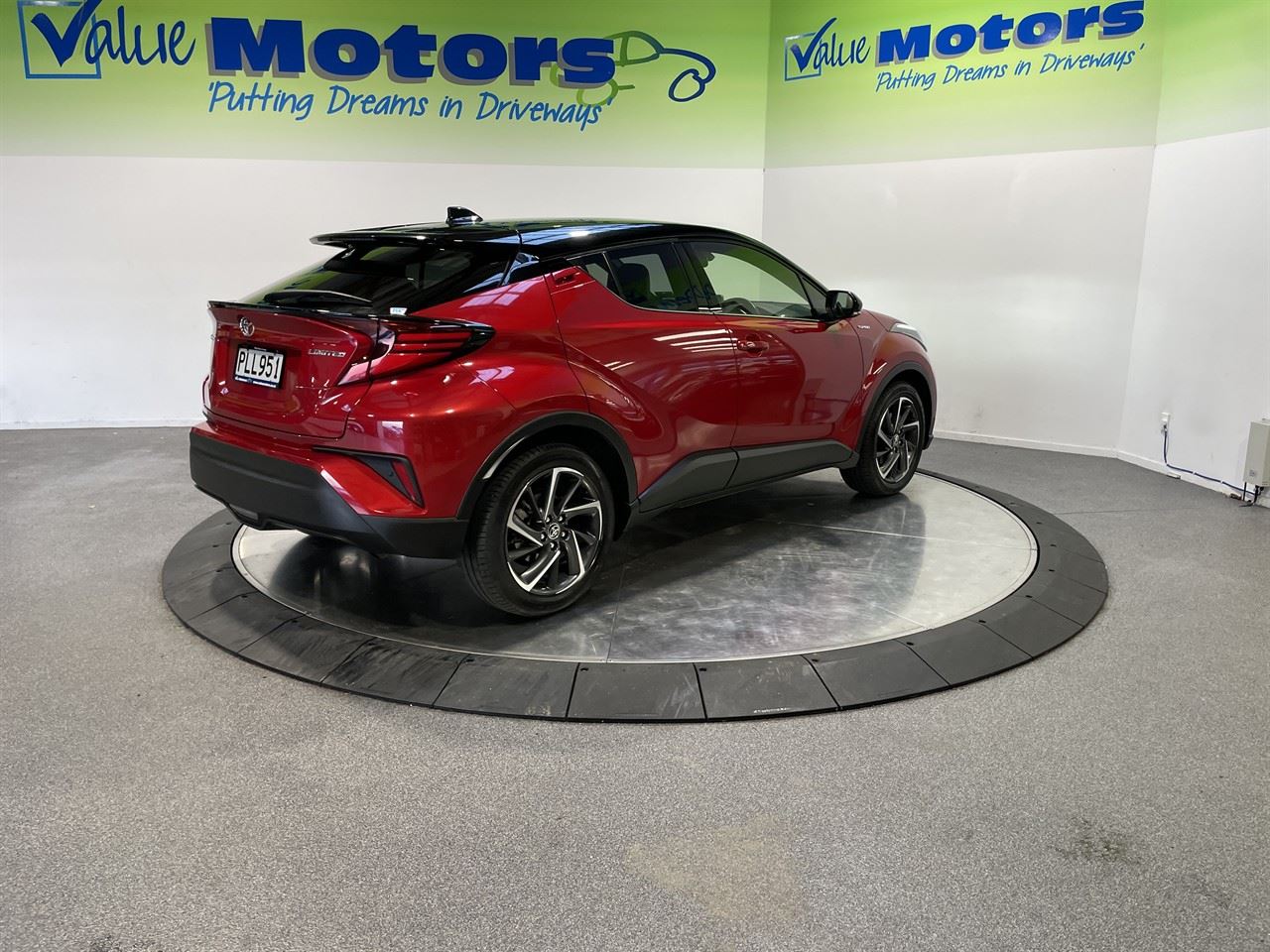 Vehicle image 4