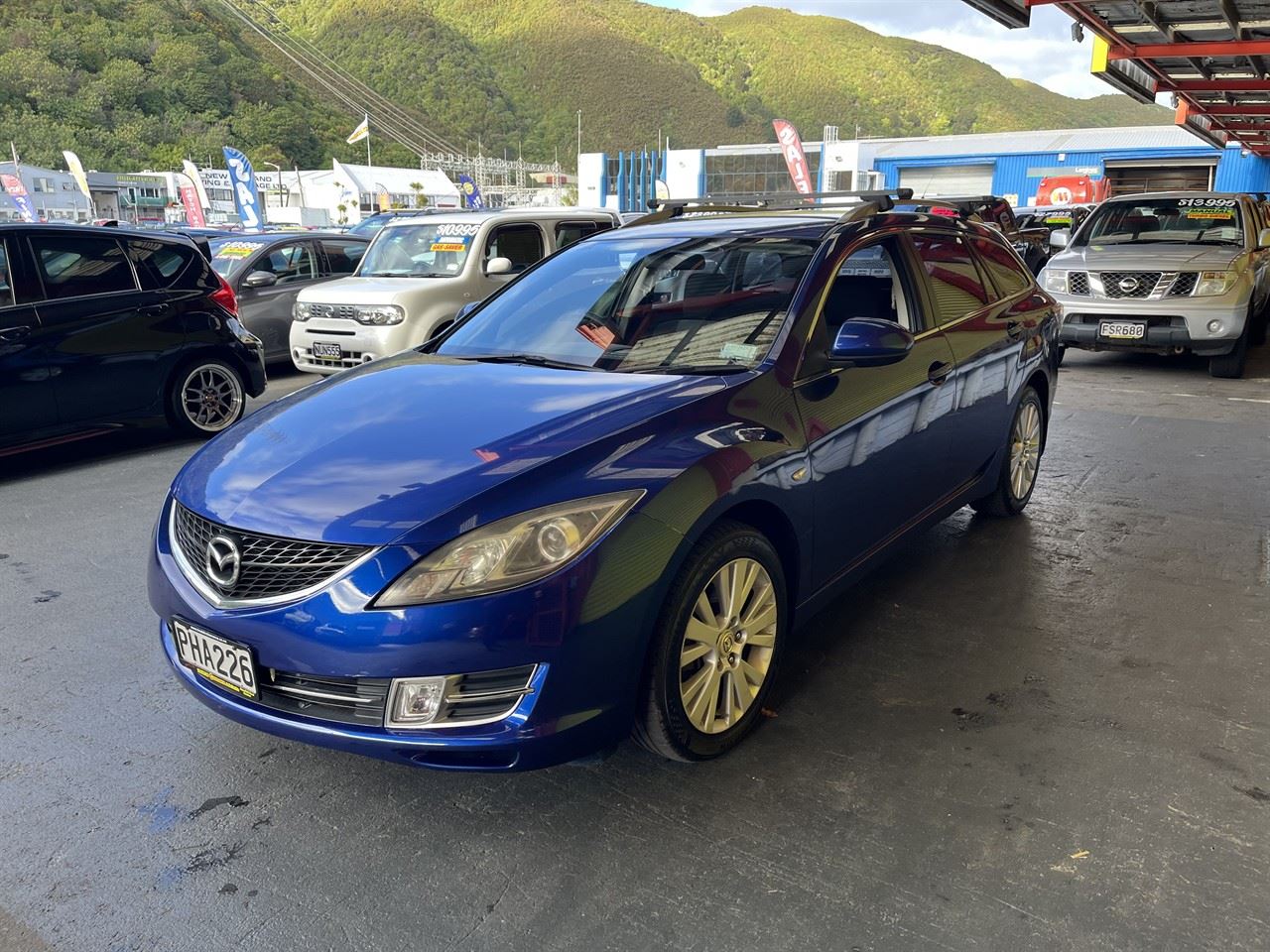 Vehicle image 3