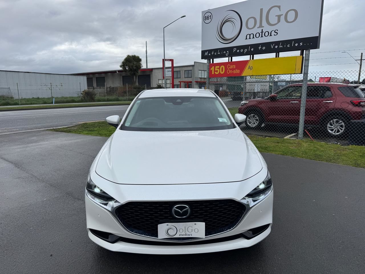 Vehicle image 3