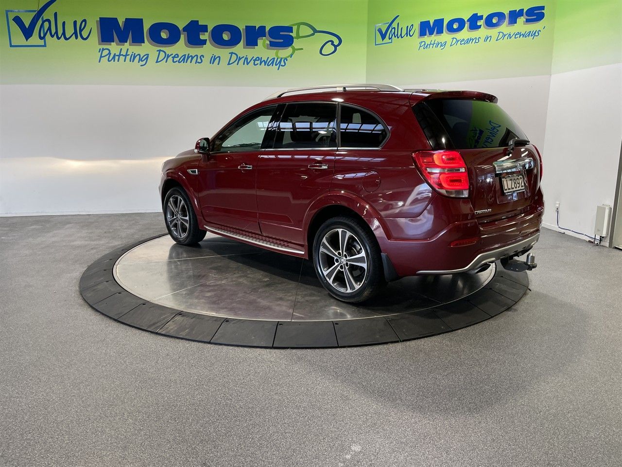 Vehicle image 5
