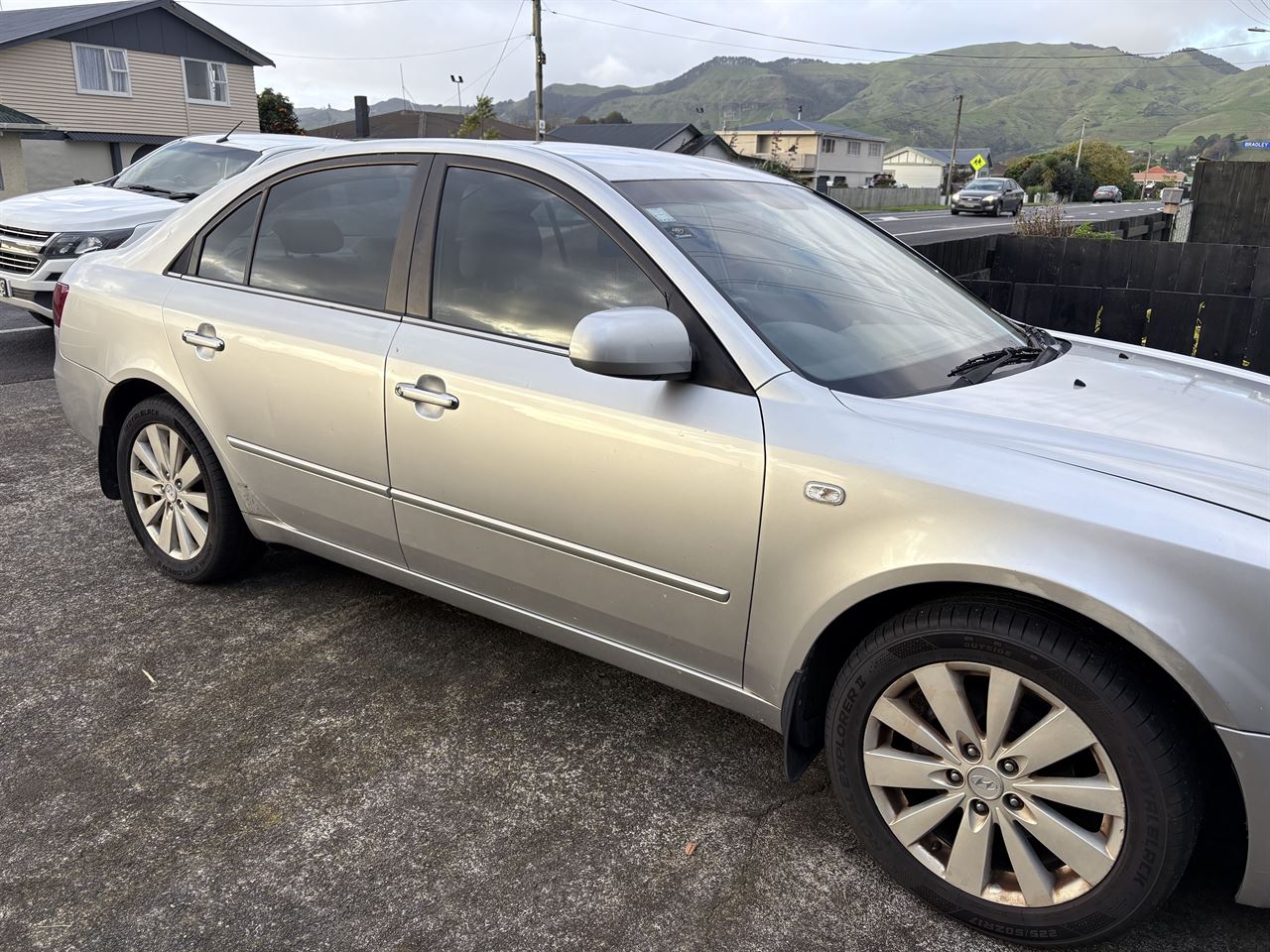 Vehicle image 3