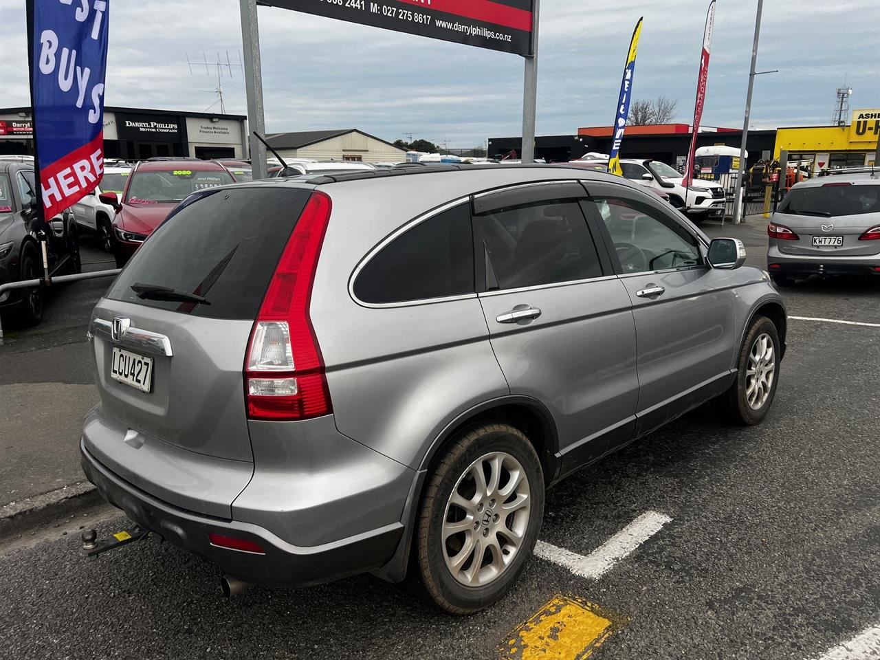 Vehicle image 5