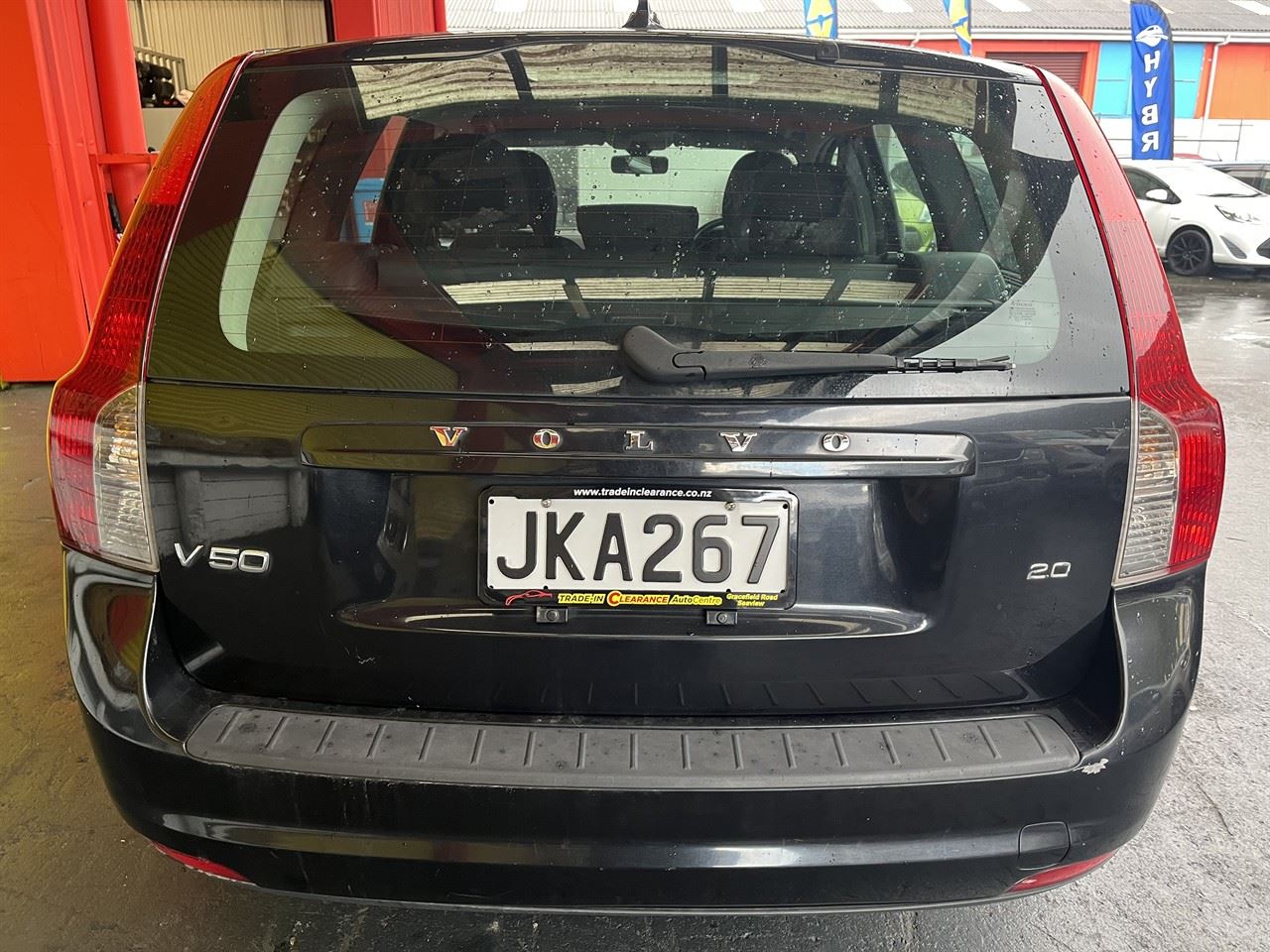 Vehicle image 5