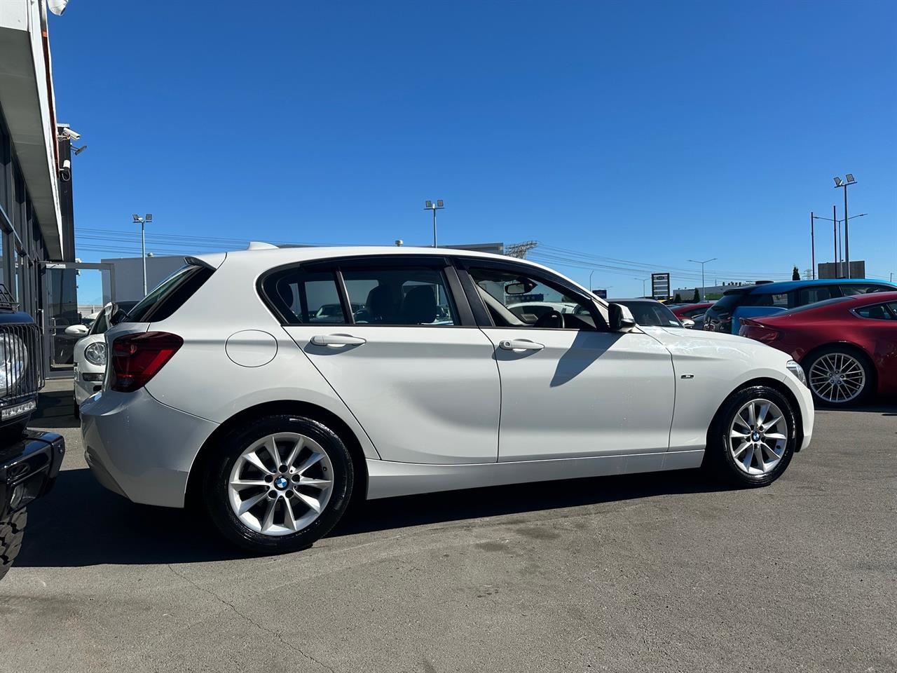 Vehicle image 5