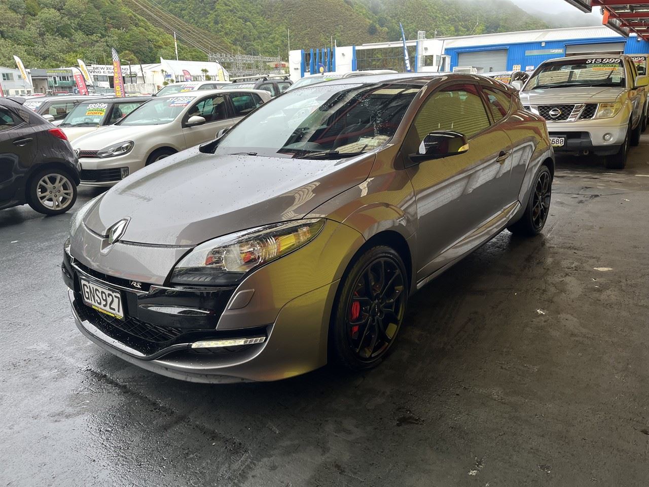 Vehicle image 3